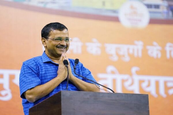 हाईकोर्ट से निराश केजरीवाल पहुंचे सुप्रीमकोर्ट