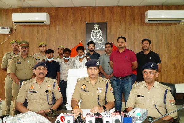 पुलिस मुठभेड़ मे तीन बदमाशों को किया गया गिरफ्तार