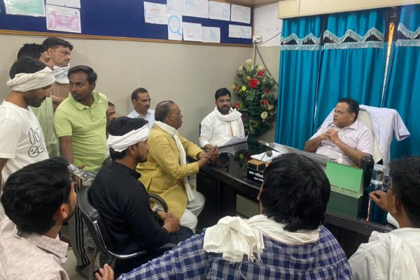 जिला अस्पताल में मरीजों से हो रही बदसलूकी बर्दाश्त नहीं होगी -अध्यक्ष राशिद