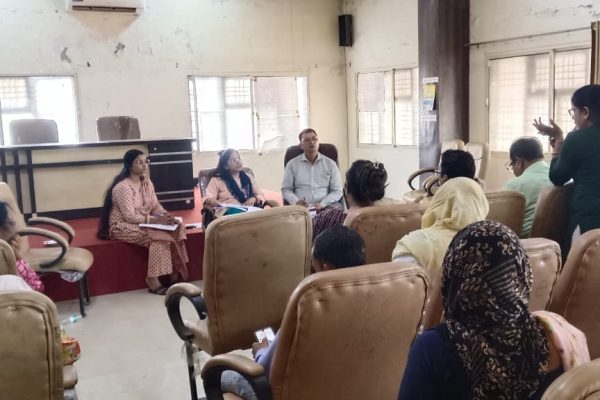 सीएमएचओ की अध्यक्षता में हुई मातृ मृत्यु की समीक्षा