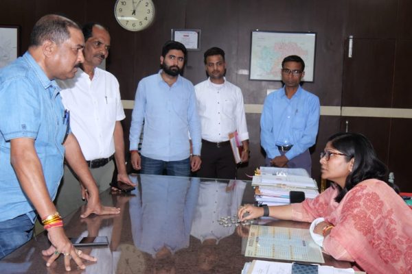खुदाई में मिले 21 प्राचीन सिक्कों को सीलबंद कर कोषालय में रखने के आदेश