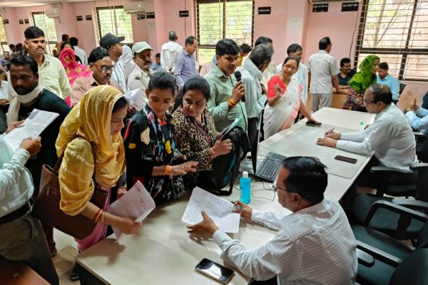 कलेक्ट्रेट की जन-सुनवाई में 159 लोगों की समस्याओं की हुई सुनवाई